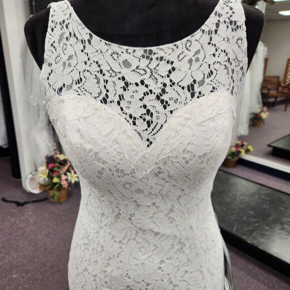 Bonny Bridal Gow 6803 Size 6 Ivory All Lace Fit & Flare Wedding Dress - Picture 2 of 6
